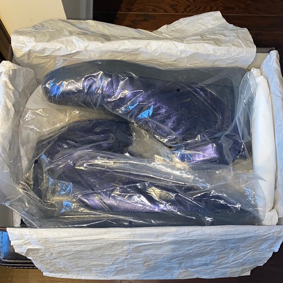 Vintage Gucci Leather Mid Tops. Dark Metallic Blue. Red Soles. Men’s Size 12.5 - Picture 3 of 13